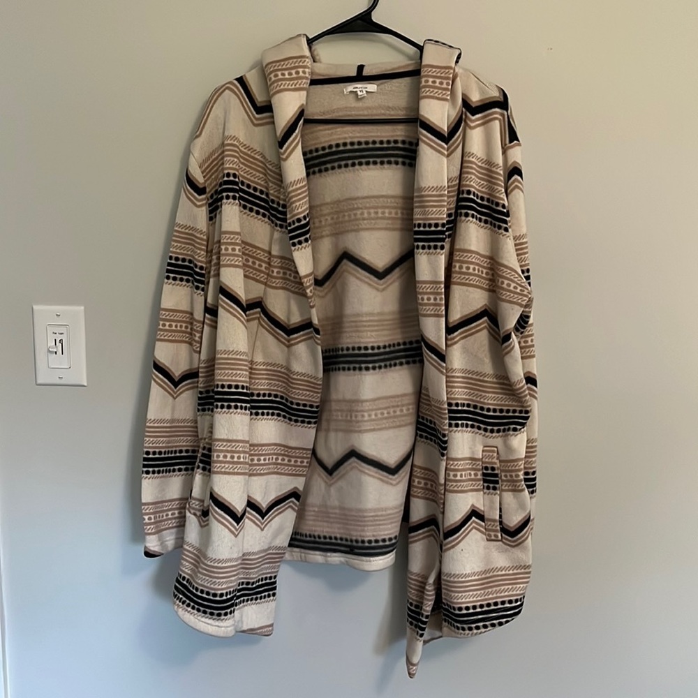 Maurice’s hooded cardigan with pockets size XXL worn only a few times
